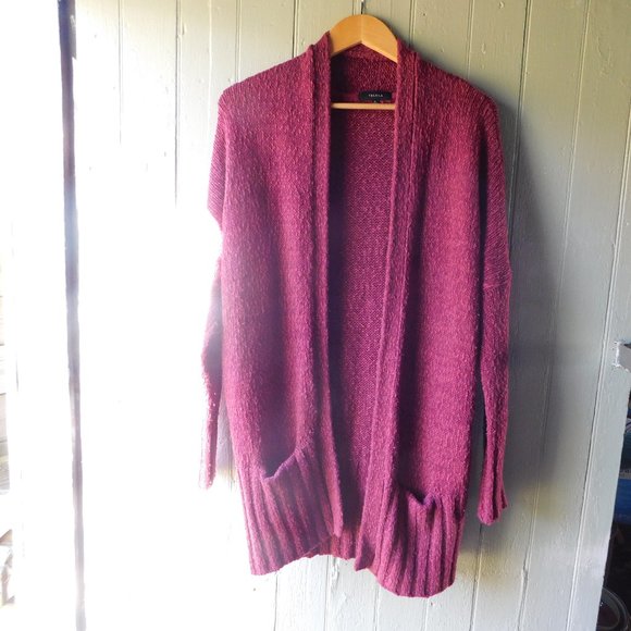 🦔🐾 Forks Girl Raspberry Cardigan🦔🐾 - Picture 3 of 14